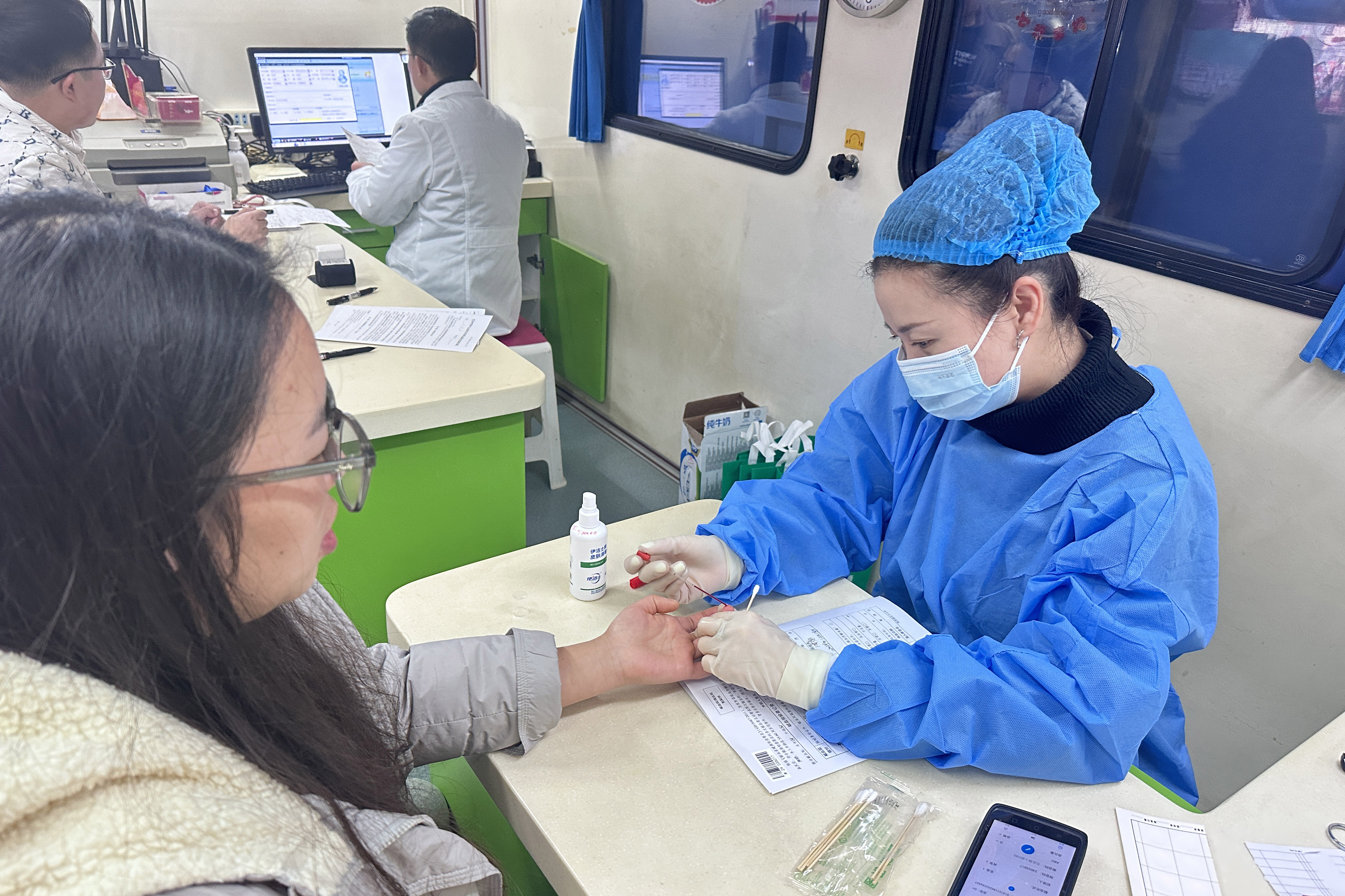 冬日暖陽，獻血傳遞愛心正能量